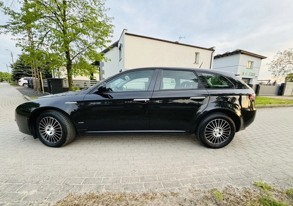 Alfa Romeo 159 cena 19999 przebieg: 196000, rok produkcji 2010 z Jarocin małe 211